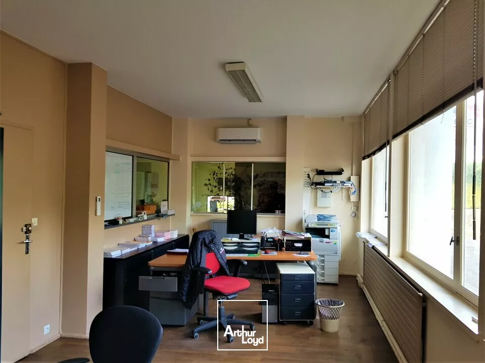 GRAND POITIERS MIGNE-AUXANCE - ENTREPOT A VENDRE 3350m²