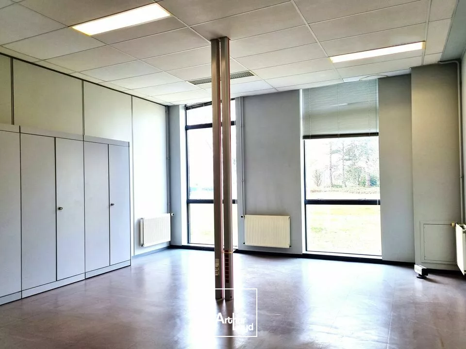 GRAND POITIERS - TECHNOPOLE DU FUTUROSCOPE BUREAUX A LOUER 49,51M² PROCHE ACCES ROUTIERS