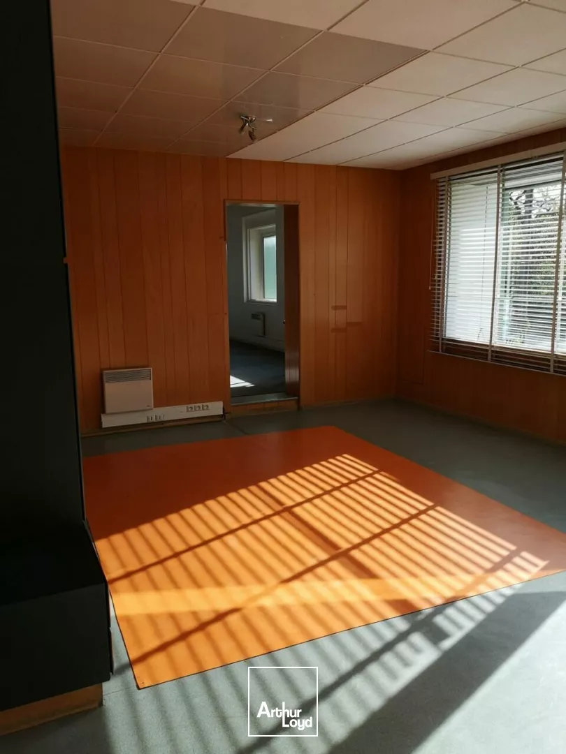 A LOUER BUREAUX DE 373 m2 - ZONE ACTI SUD - LA ROCHE SUR YON