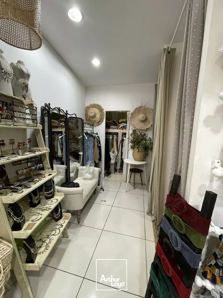 NIORT BEL EMPLACEMENT RUE PREMIUM HYPER CENTRE CESSION DE BAIL