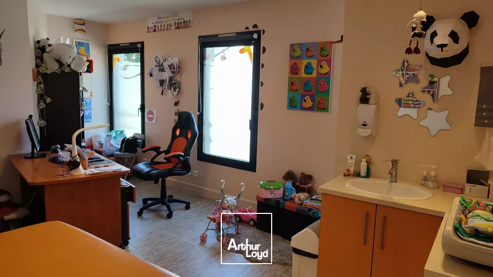 BUREAUX A VENDRE AU SEIN D'UN POLE MEDICAL CENTRE VILLE CHATELLERAULT (86)