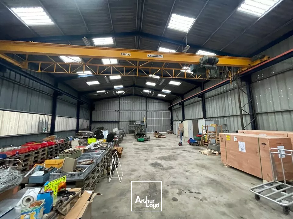 OPPORTUNITE LOCATION 3170m2 LOCAL COMMERCIAL PROCHE LECLERC