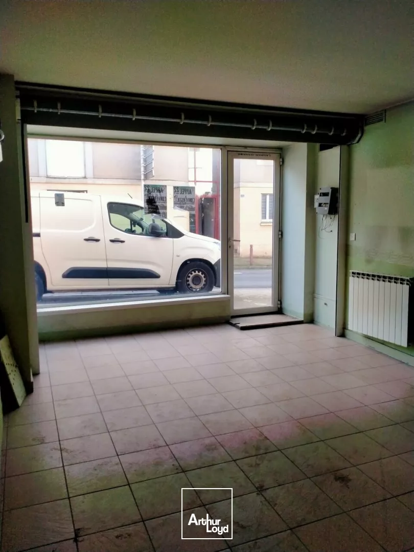 A LOUER LOCAL COMMERCIAL 80m² QUARTIER FAUBOURG DU PONT NEUF POITIERS (86)