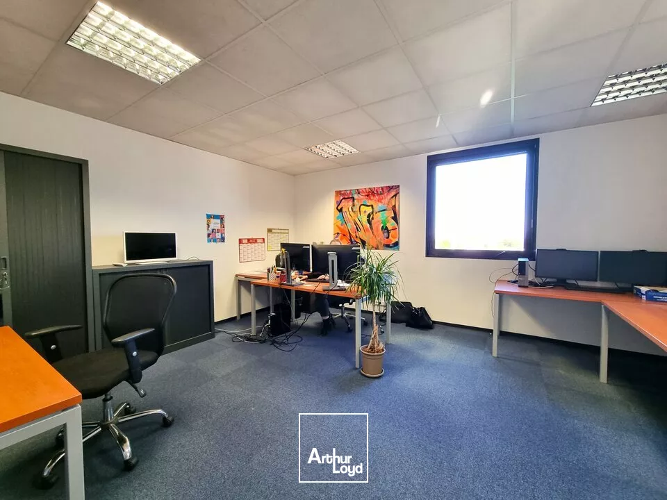 IMMEUBLE DE BUREAUX A VENDRE DE 868M² AU FUTUROSCOPE - POITIERS NORD