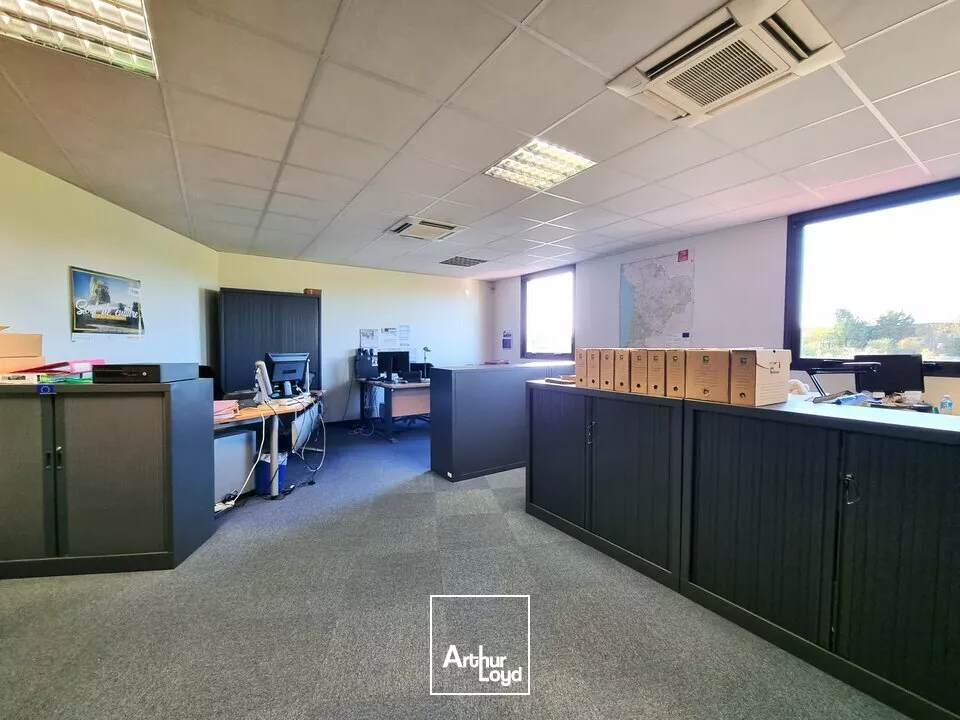 IMMEUBLE DE BUREAUX A VENDRE DE 868M² AU FUTUROSCOPE - POITIERS NORD