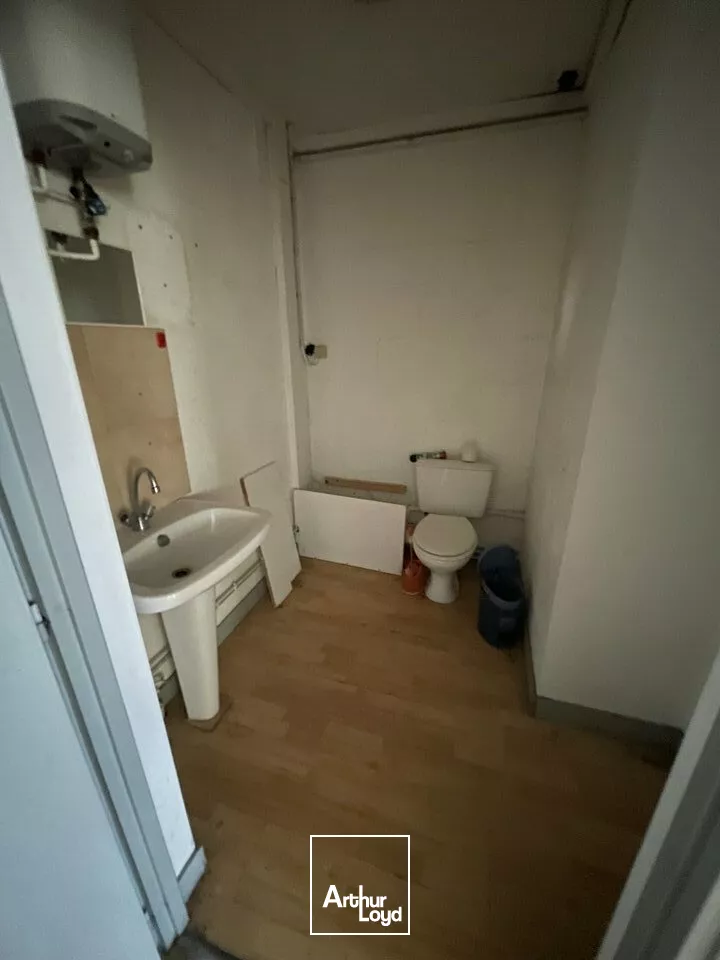 OPPORTUNITE BESSINES LOCATION BUREAUX 496m2 AVEC PARKINGS