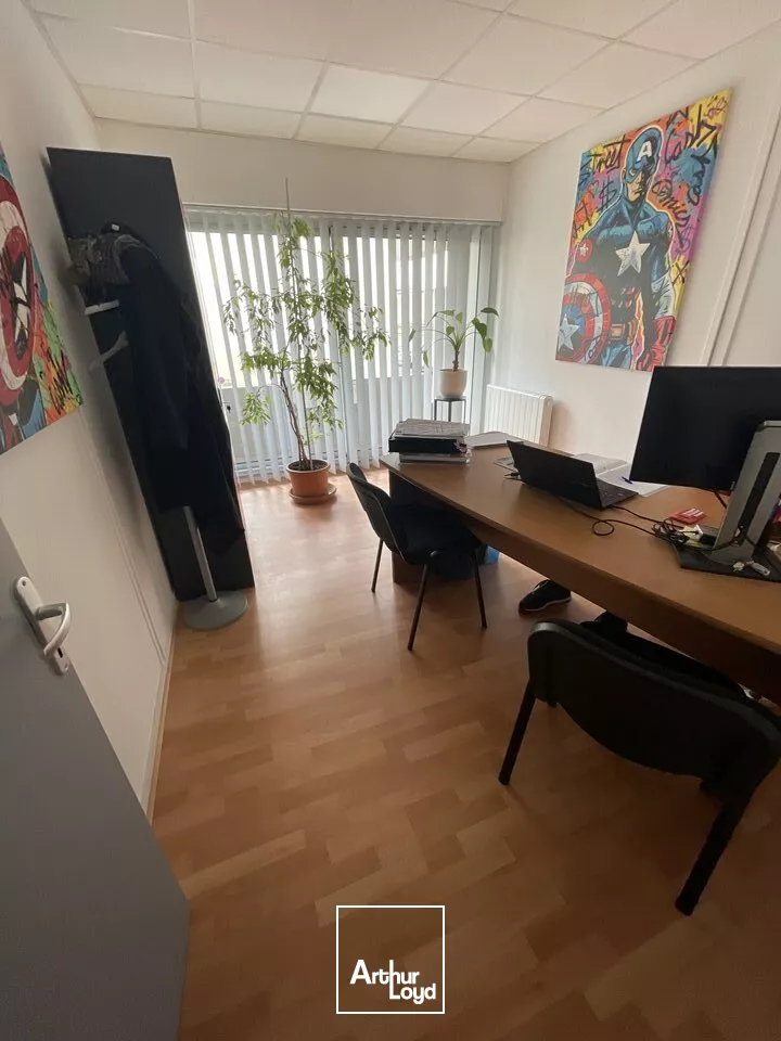 OPPORTUNITE ACHAT 206m2 DE BUREAUX HYPER CENTRE NIORT PROCHE PLACE CENTRALE LA BRECHE AVEC PARKINGS