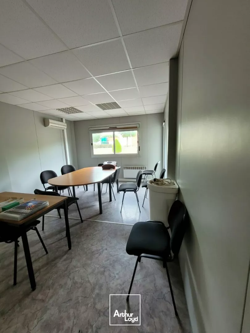 A VENDRE UN LOCAL D'ACTIVITE DE 2 425 m² - ZONE INDUSTRIELLE - ANTIGNY