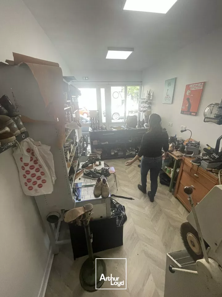 LOCATION BUREAUX AVEC VISIBILITE 70m2 CENTRE VILLE NIORT PARKING GRATUIT