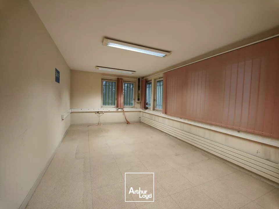 A LOUER BUREAUX DE 125M² CHAUVIGNY ZONE DU PEURON 