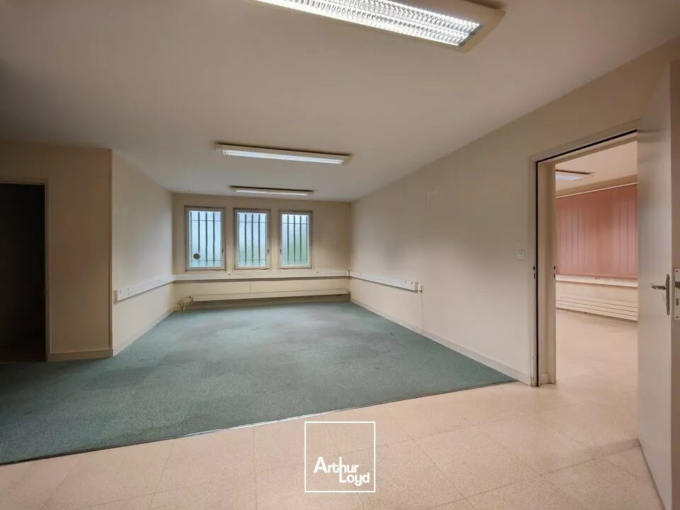 A LOUER BUREAUX DE 125M² CHAUVIGNY ZONE DU PEURON 
