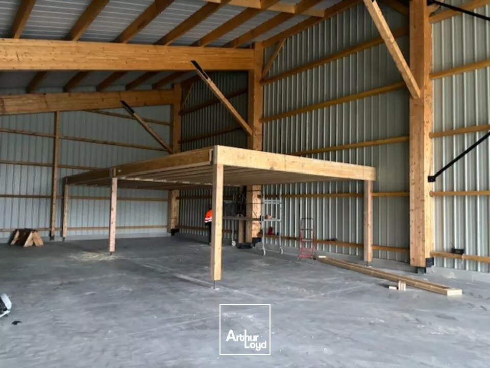 CHAUVIGNY ZONE DU PEURON - LOCAL D'ACTIVITE A LOUER DE 504M² - ENTREPOT ET BUREAUX NEUFS