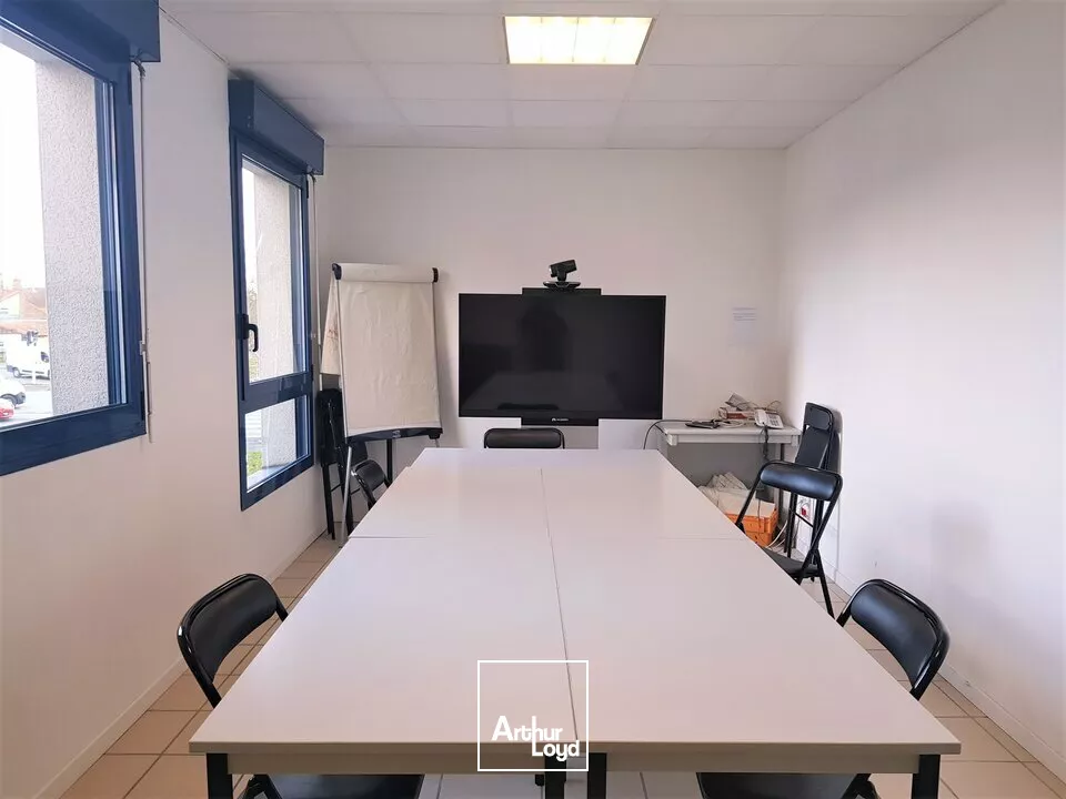 POITIERS EST SECTEUR DU RONDY - A LOUER 140M² DE BUREAUX EN TRES BON ETAT