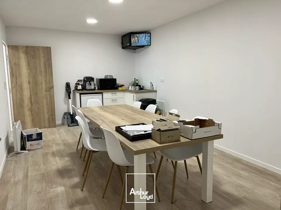 Local commercial à louer - 375 m² - Tours Nord / L'Horloge