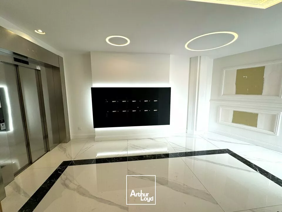 TOURS GARE BUREAUX A LOUER 363 M² ACHAT POSSIBLE