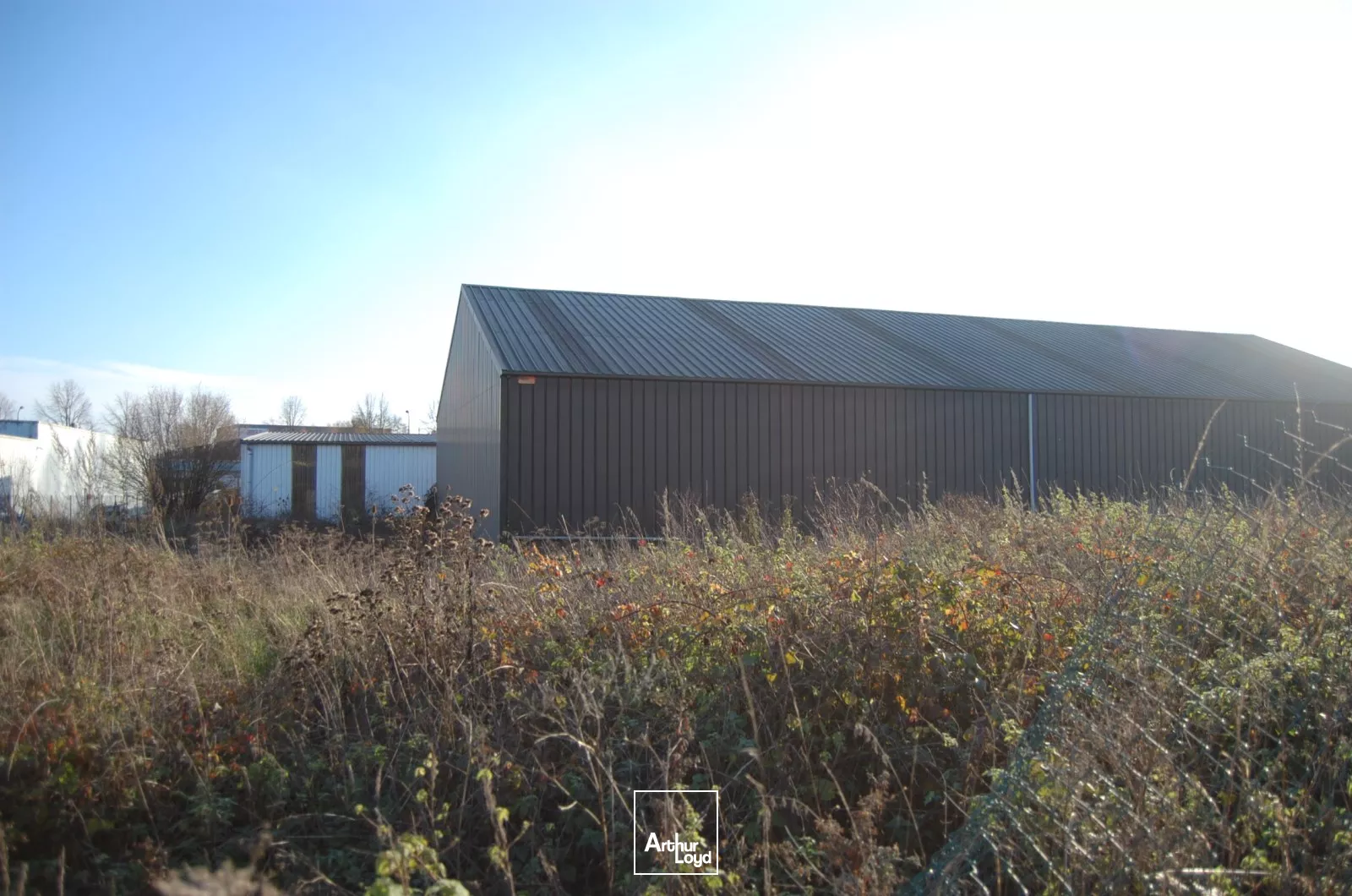 LOCAUX A LOUER - 780 m2 - ZAC LA VALLÉE - SAINT-QUENTIN