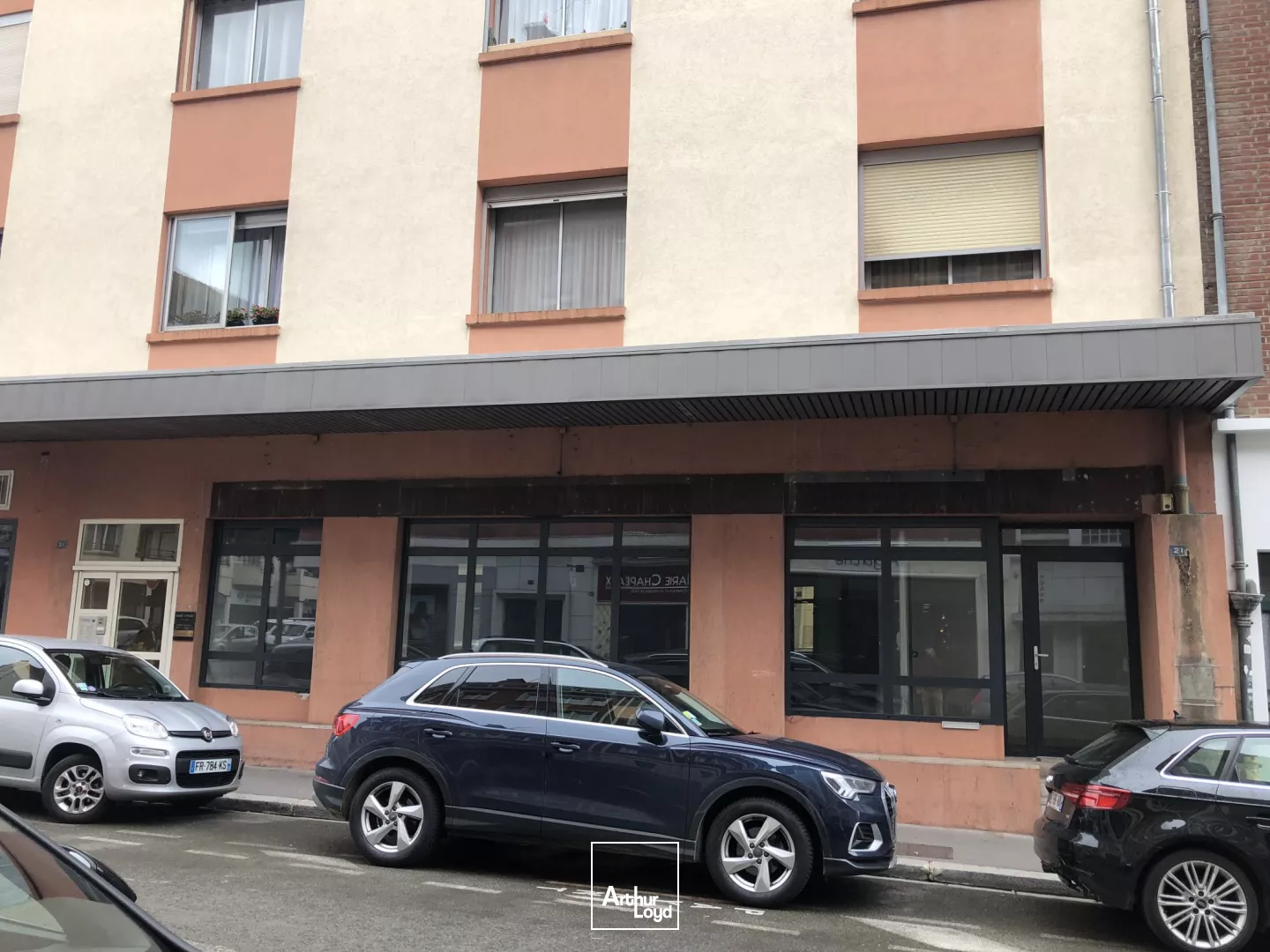 LOCAL COMMERCIAL - 214 m2 - À LOUER - BEAUVAIS CENTRE VILLE