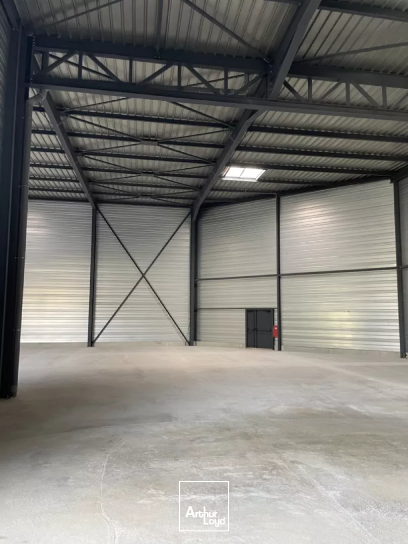 Locaux commerciaux à louer à SAINT MAXIMIN 60740