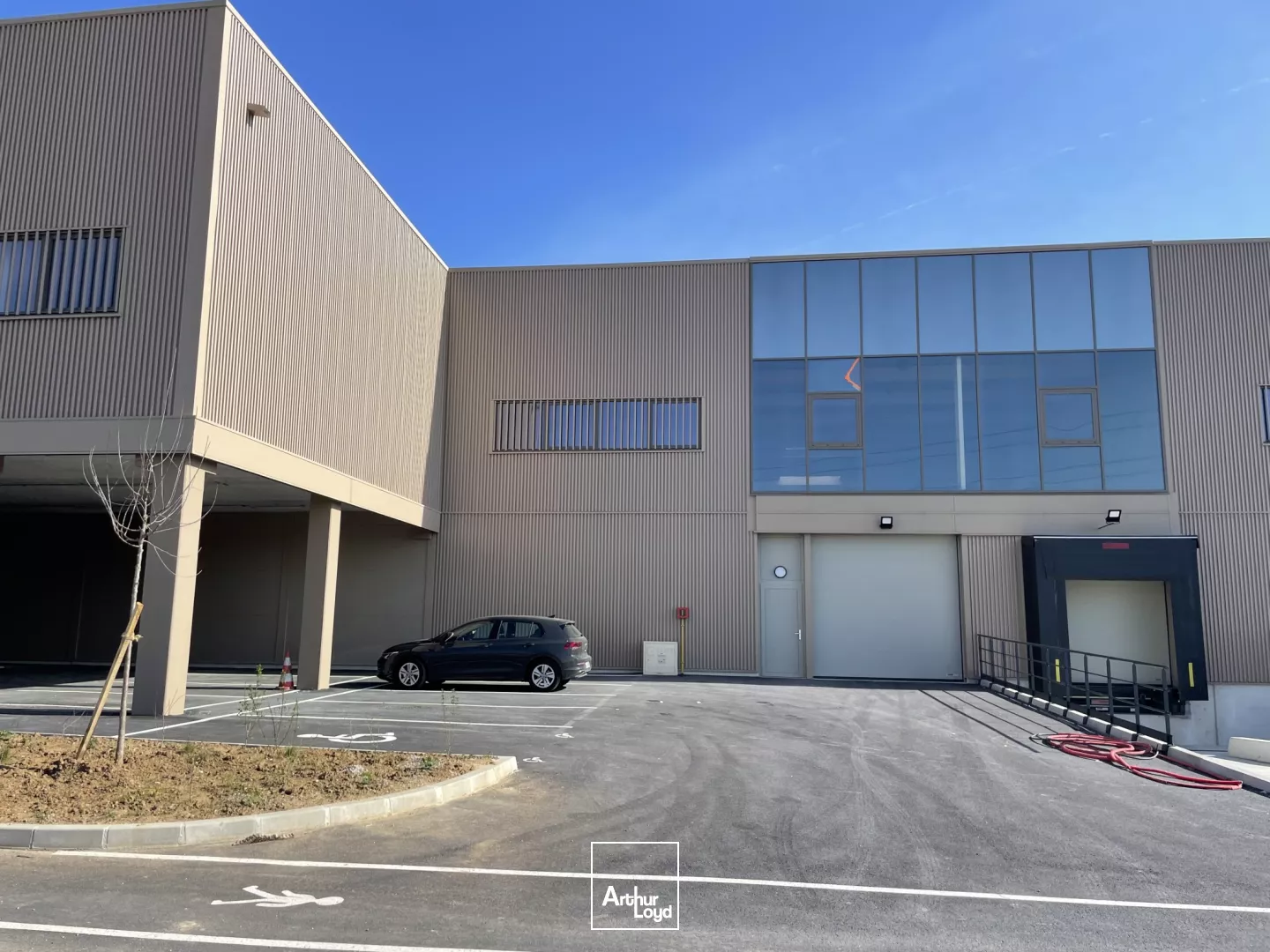 LOCAL D'ACTIVITÉ NEUF 3581 M2 TREMBLAY EN FRANCE