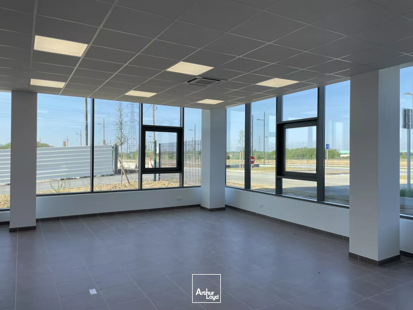 LOCAL D'ACTIVITÉ NEUF 3581 M2 TREMBLAY EN FRANCE