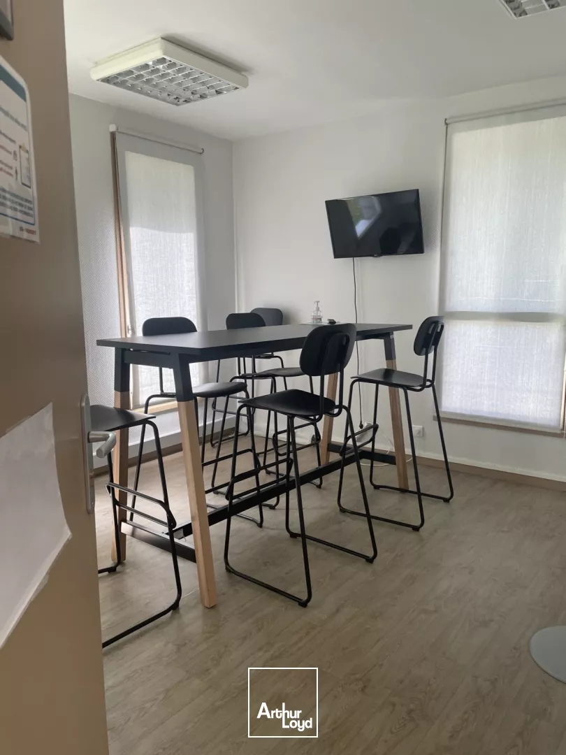 Bureaux à louer à MONT SAINT AIGNAN 76130