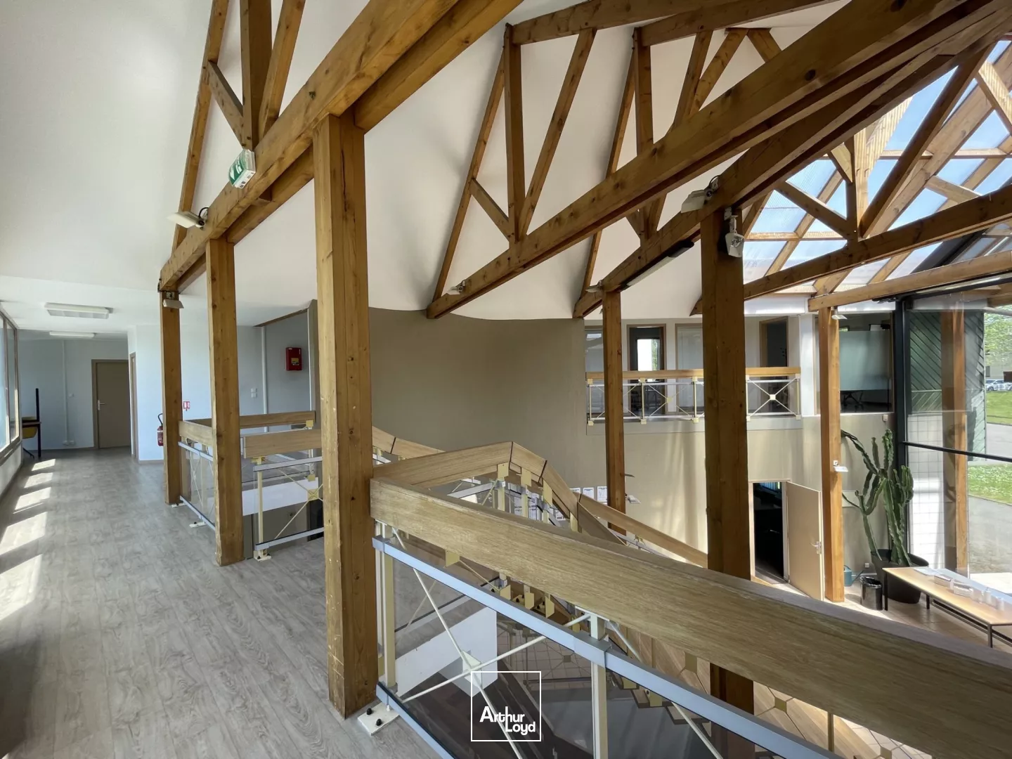 Bureaux à vendre à MONT SAINT AIGNAN 76130