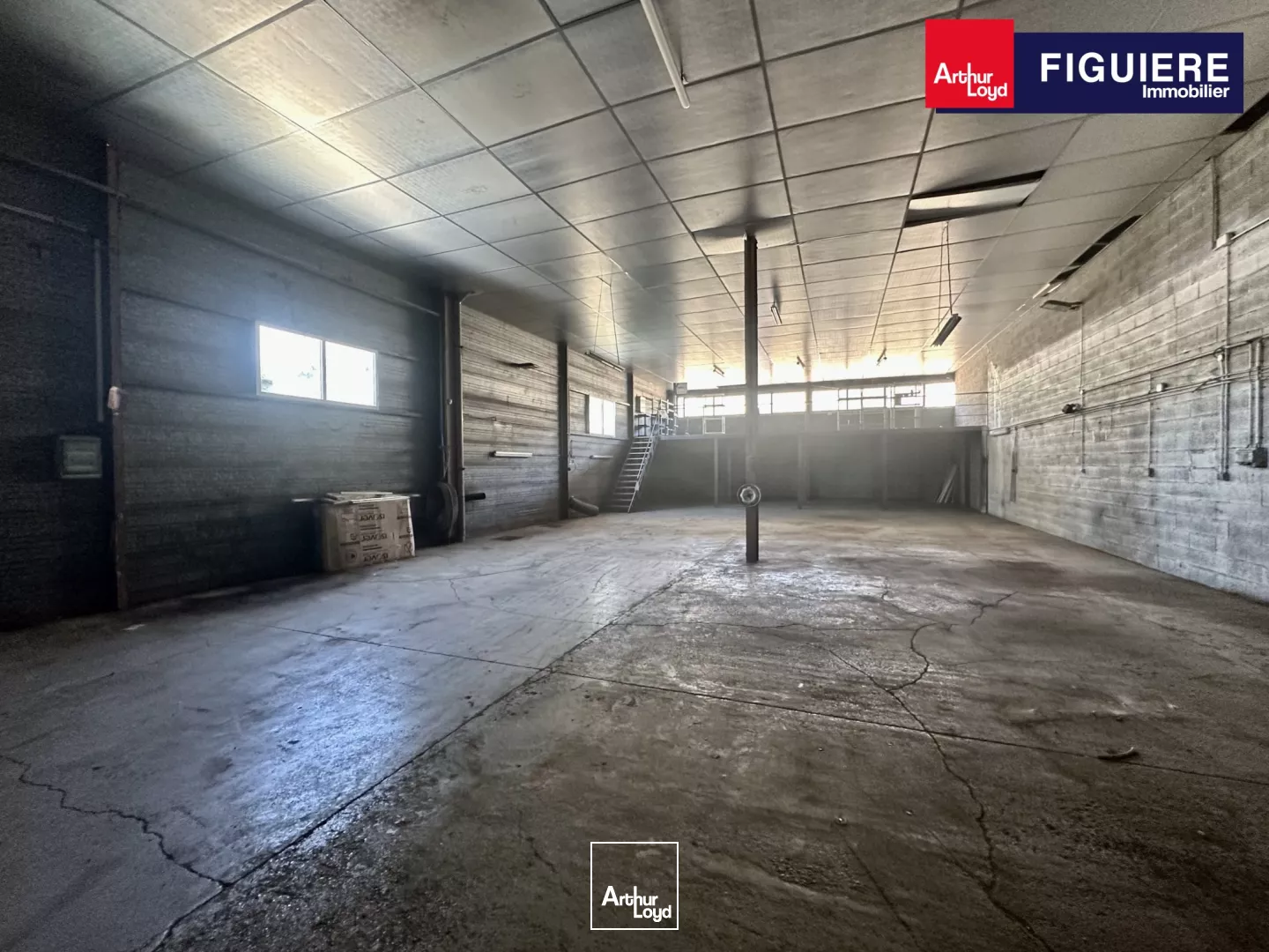 Local d'activités avec terrain à LOUER sur GARDANNE