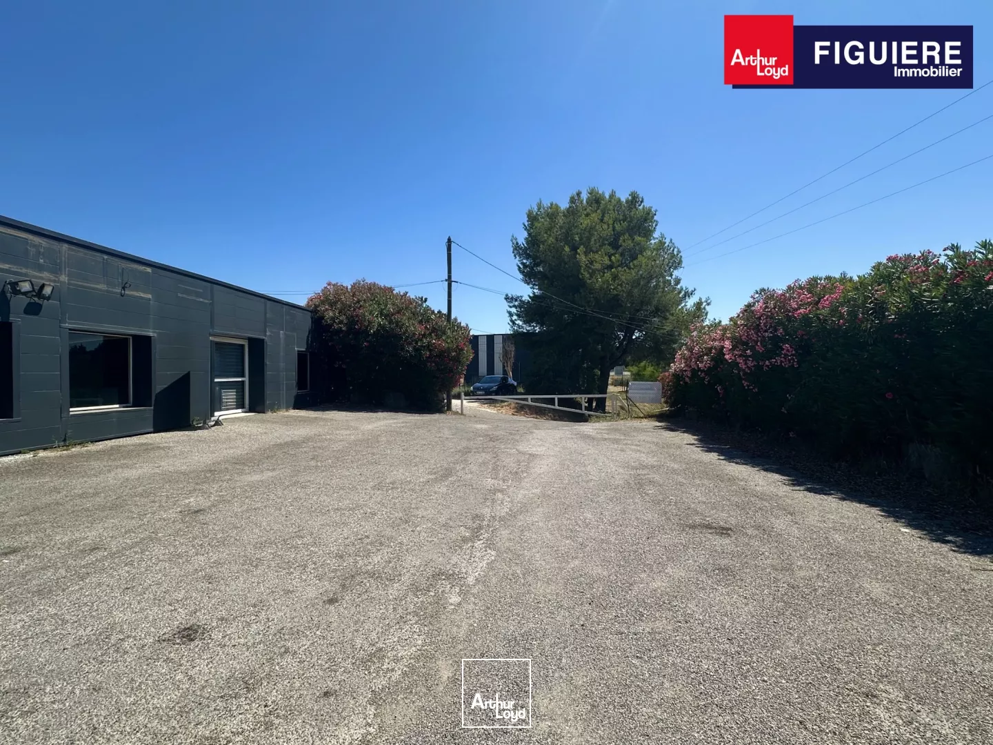 Local d'activités avec terrain à LOUER sur GARDANNE