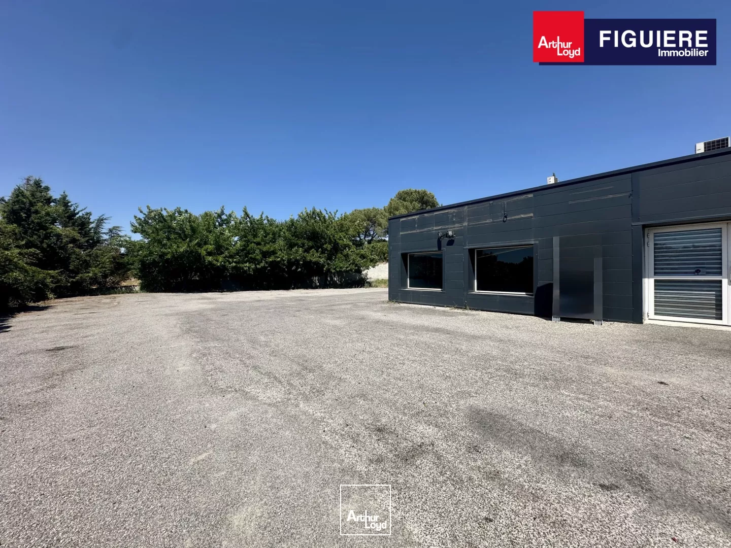 Local d'activités avec terrain à LOUER sur GARDANNE