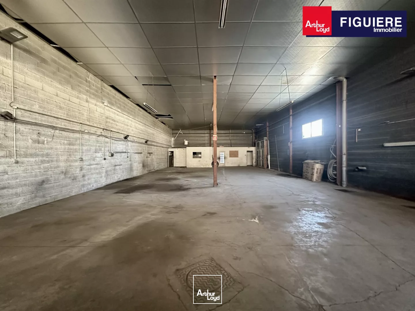 Local d'activités avec terrain à LOUER sur GARDANNE