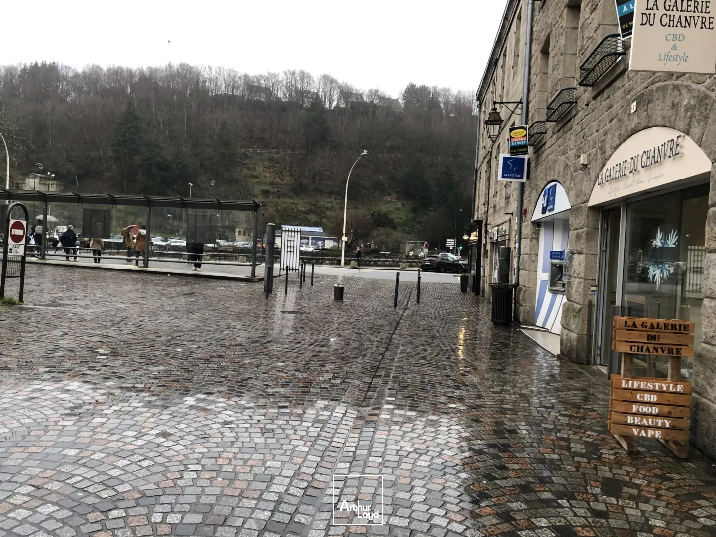 LOCAL COMMERCIAL A CEDER - HYPERCENTRE QUIMPER