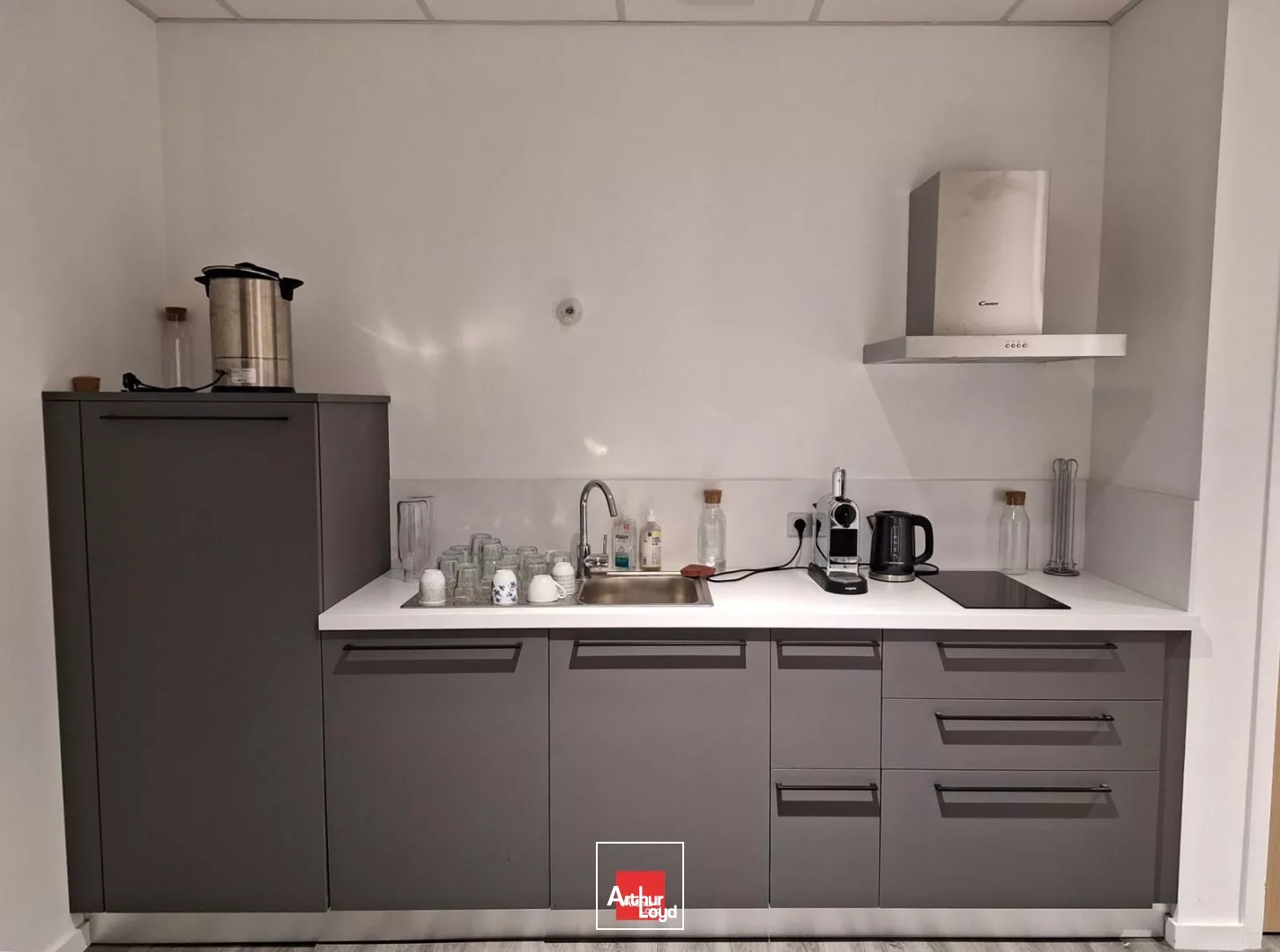 BUREAUX NEUFS A LOUER 432M² A ECHIROLLES AVEC PARKINGS