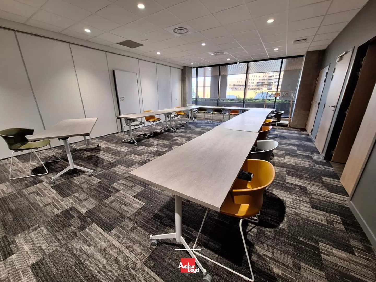 BUREAUX NEUFS A LOUER 432M² A ECHIROLLES AVEC PARKINGS