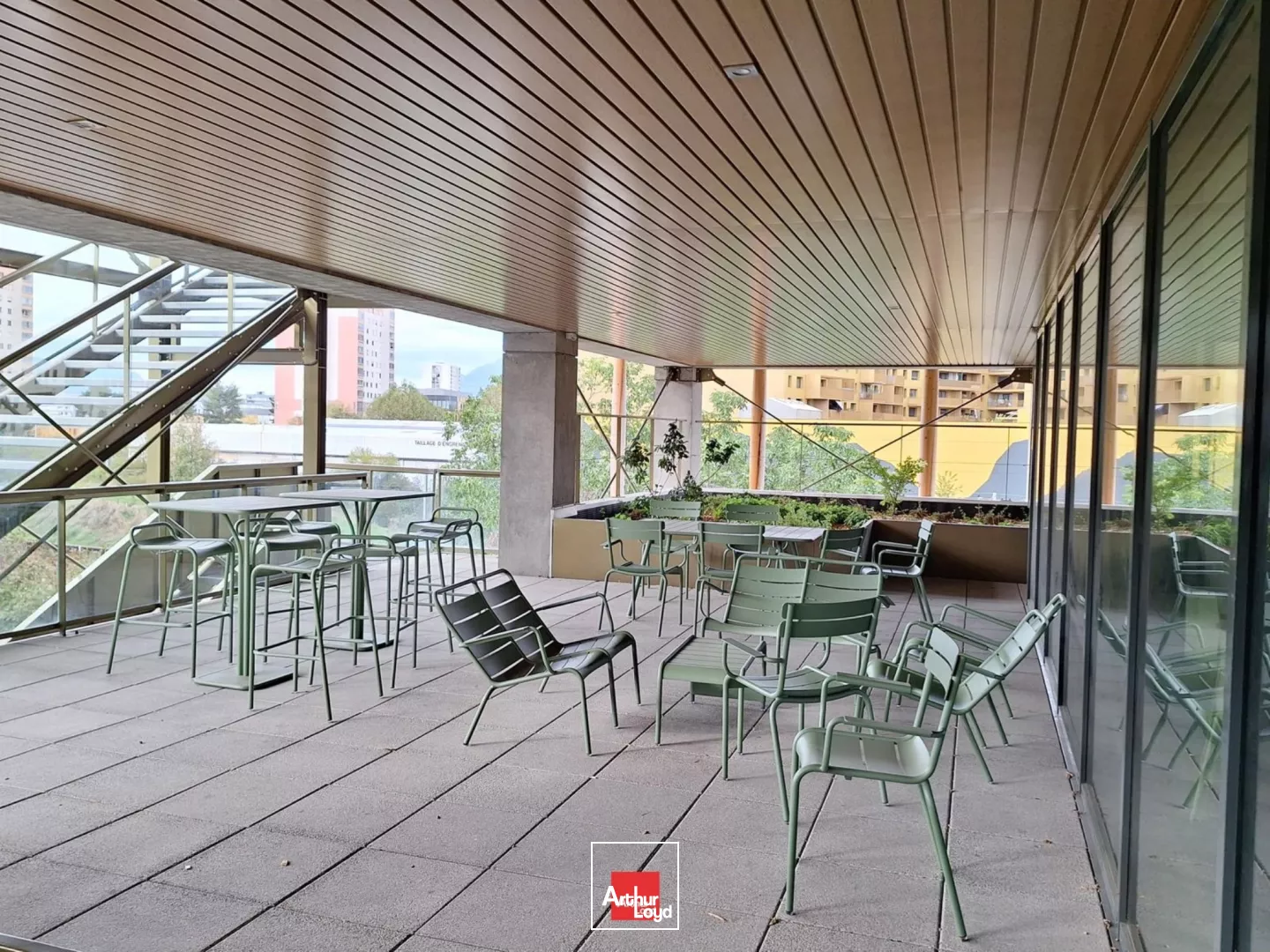 BUREAUX NEUFS A LOUER 432M² A ECHIROLLES AVEC PARKINGS