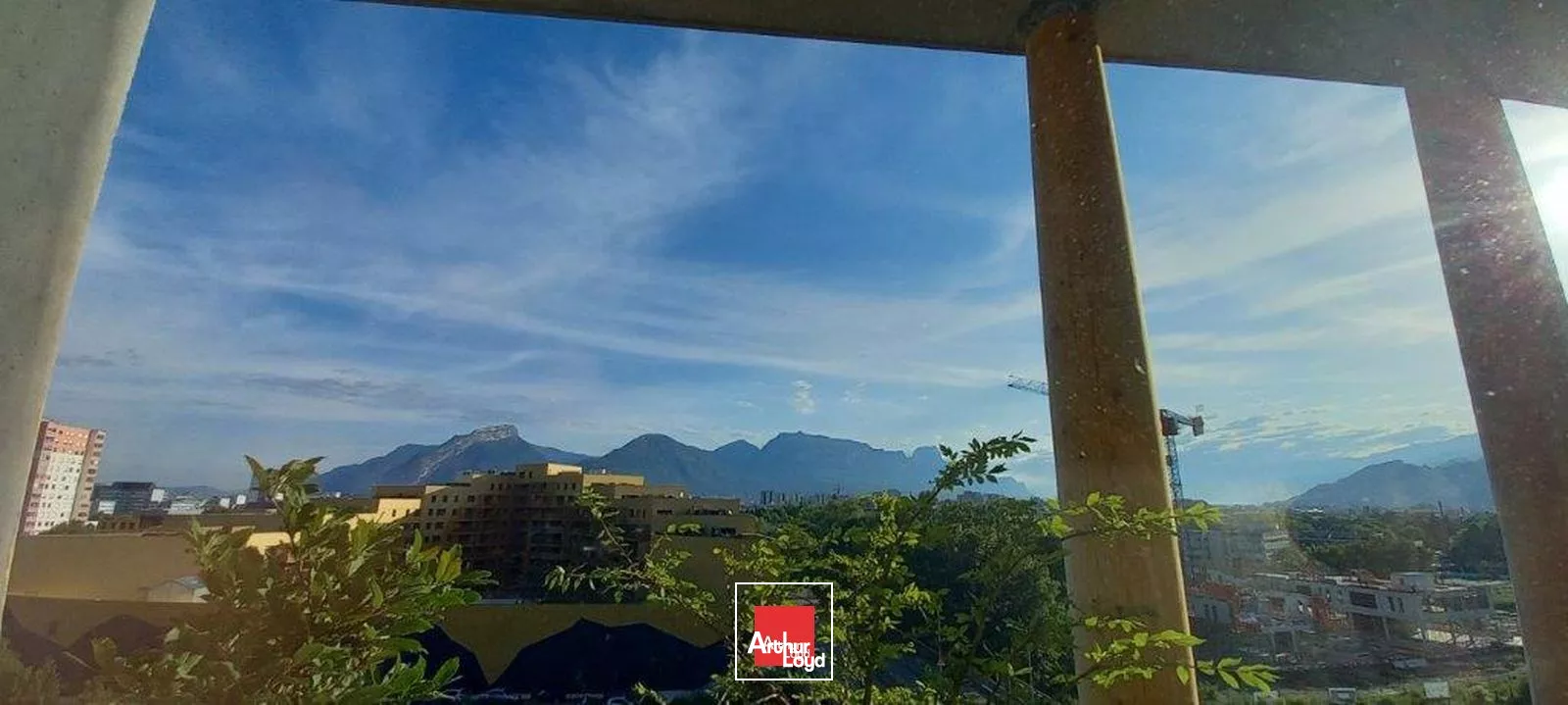 BUREAUX NEUFS A LOUER 432M² A ECHIROLLES AVEC PARKINGS