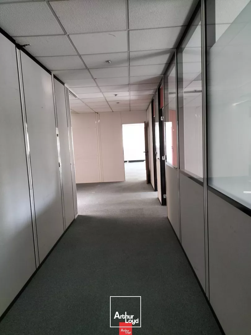 BUREAUX A LOUER INOVALLEE MEYLAN 229M² ET 89M² AVEC PARKING TRIPODE