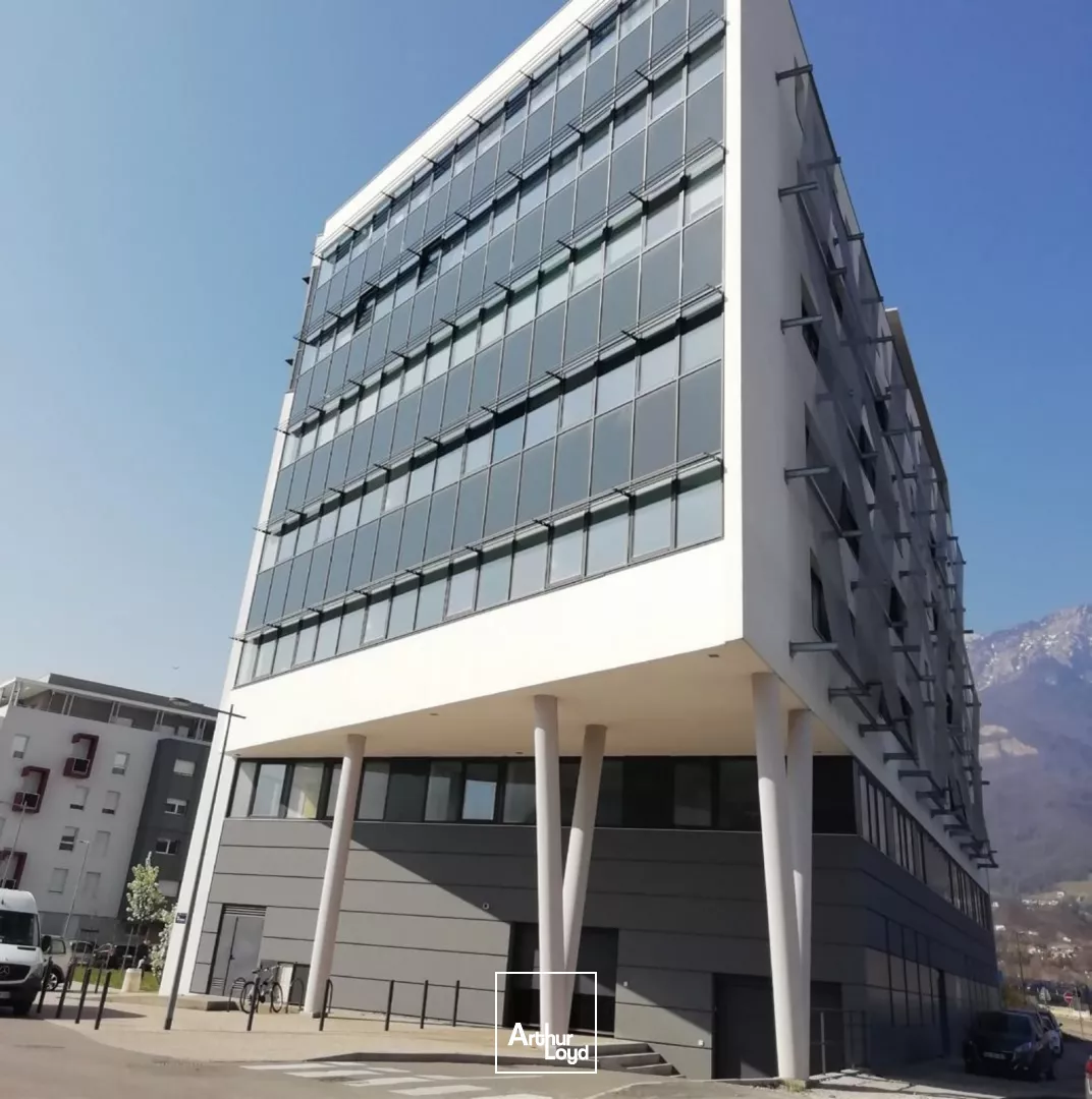 LOCATION BUREAUX ECHIROLLES 400M² AVEC PARKING
