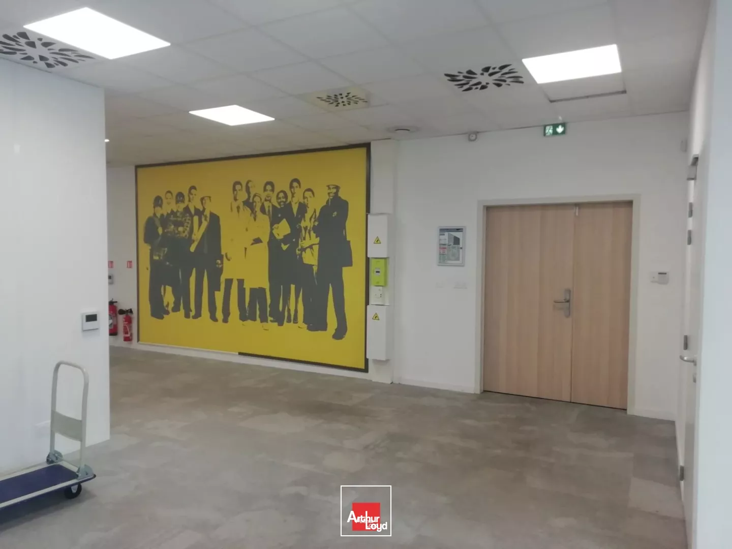 LOCATION BUREAUX ECHIROLLES 400M² AVEC PARKING