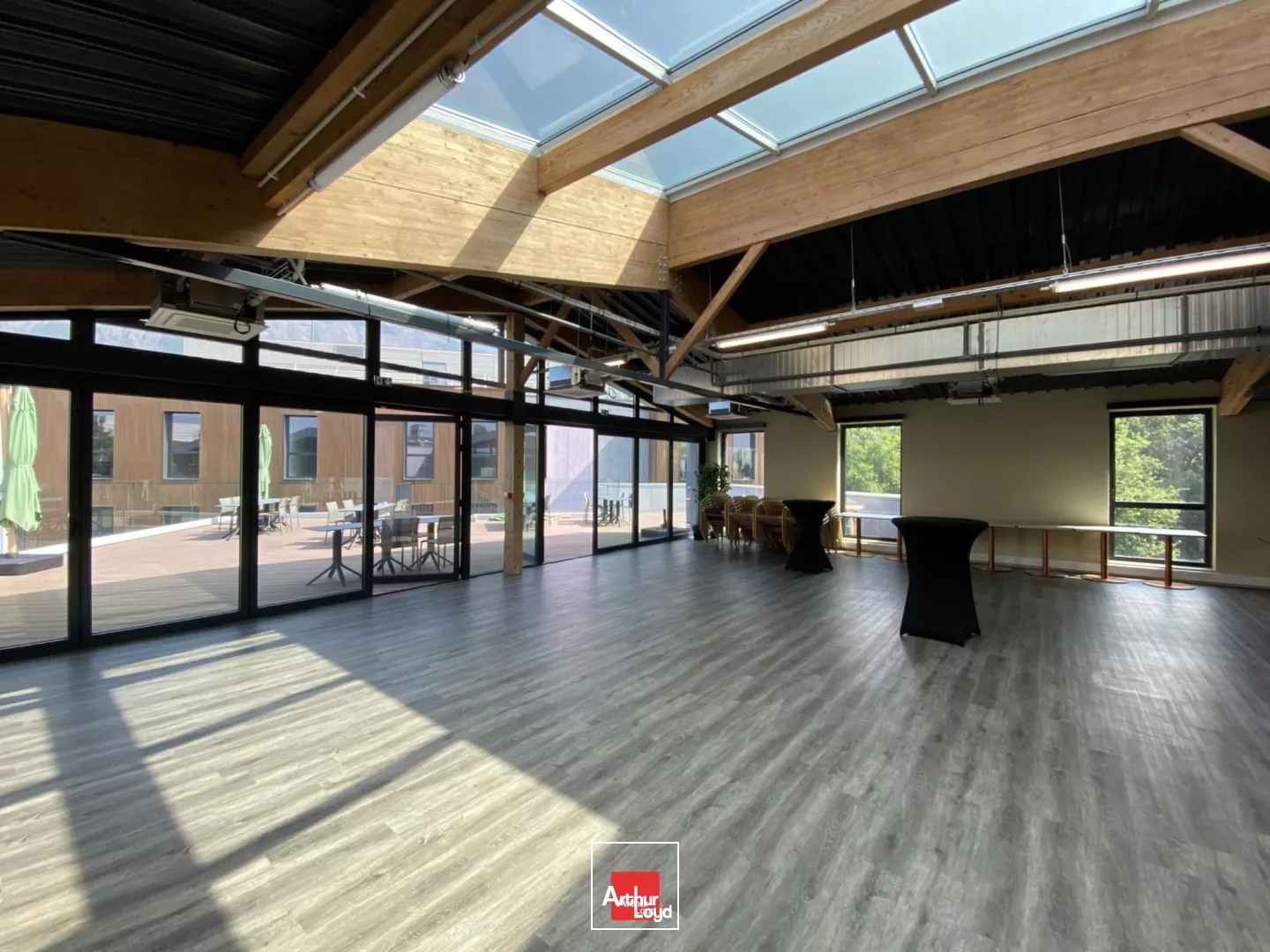 LOCATION BUREAUX NEUFS INOVALLEE MEYLAN DIVISIBLE A PARTIR DE 306M²