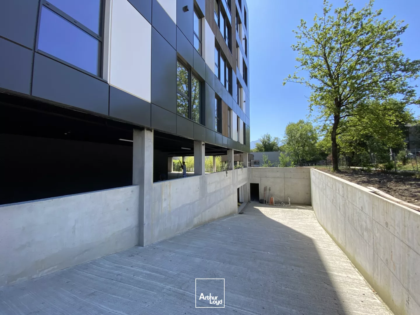 A VENDRE BUREAUX INOVALLEE MEYLAN DIVISIBLES NEUFS 7088m² AVEC PARKING