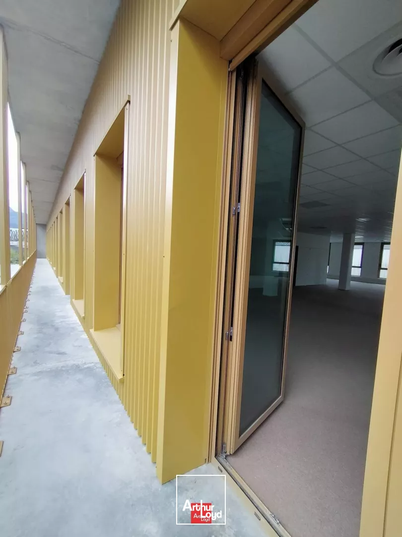 LOCATION DE BUREAUX NEUFS SAINT MARTIN LE VINOUX PROCHE GARE ET TRAM