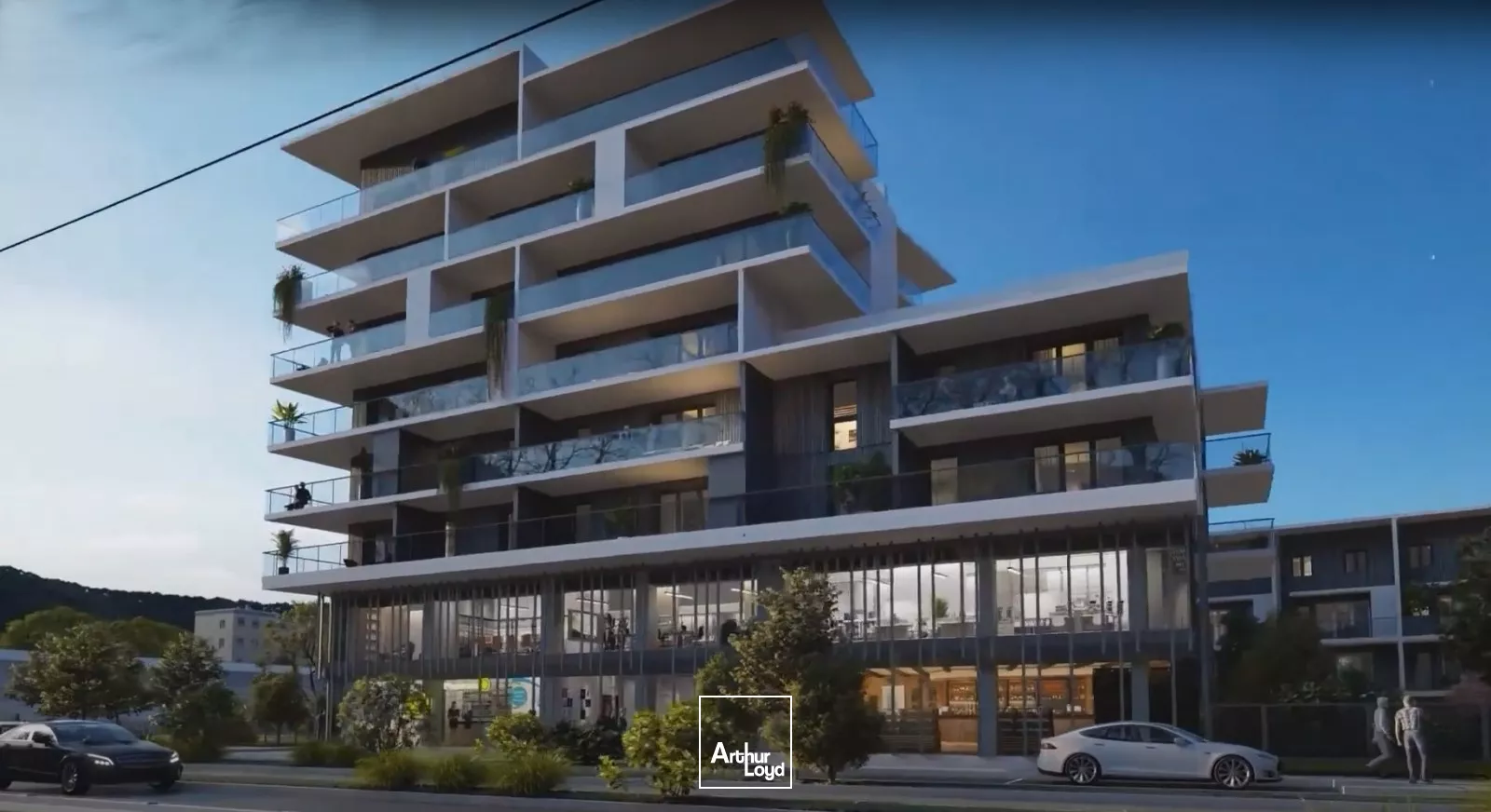 BUREAUX ET COMMERCE A VENDRE LE PONT DE CLAIX 676M²