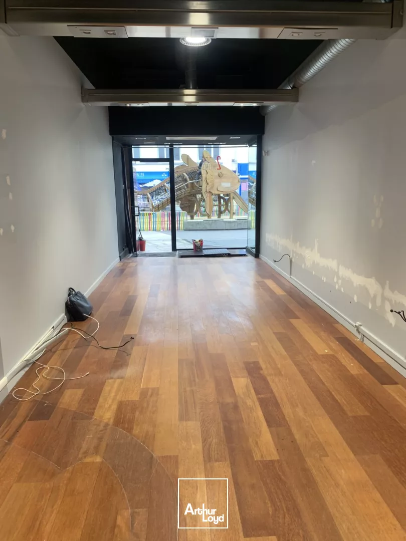 A LOUER -LOCAL COMMERCIAL - CENTRE ST NAZAIRE - 43 M2