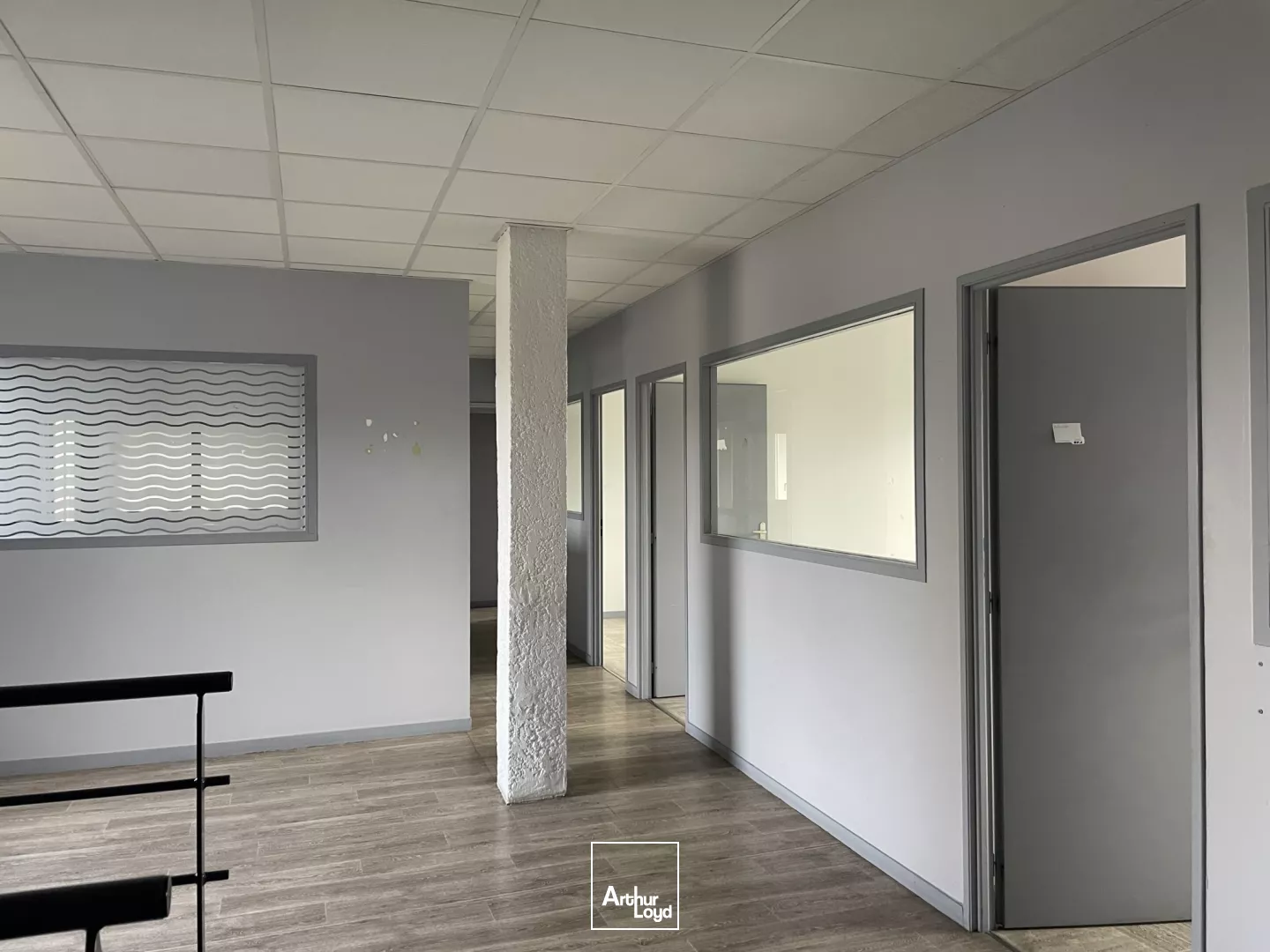 PRIX DE VENTE EN BAISSE : Bâtiment mixte indépendant sur son terrain à Saint-Étienne