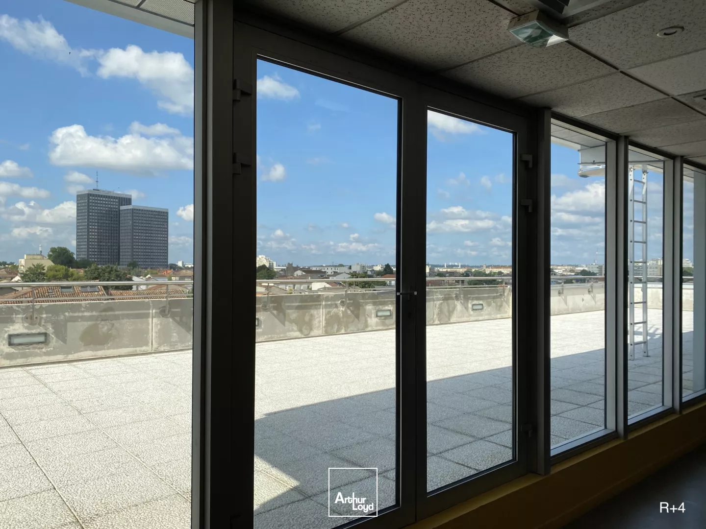 Bureaux à louer dans la maison médicale accolée à la Clinique Saint Augustin ELSAN - Bordeaux