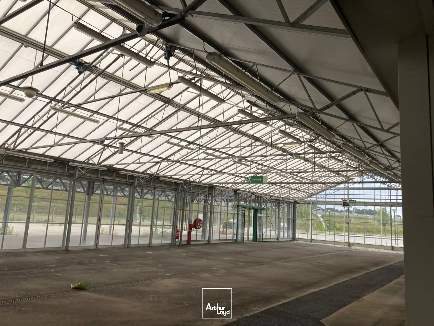 A LOUER - LOCAUX COMMERCIAUX - BIGANOS