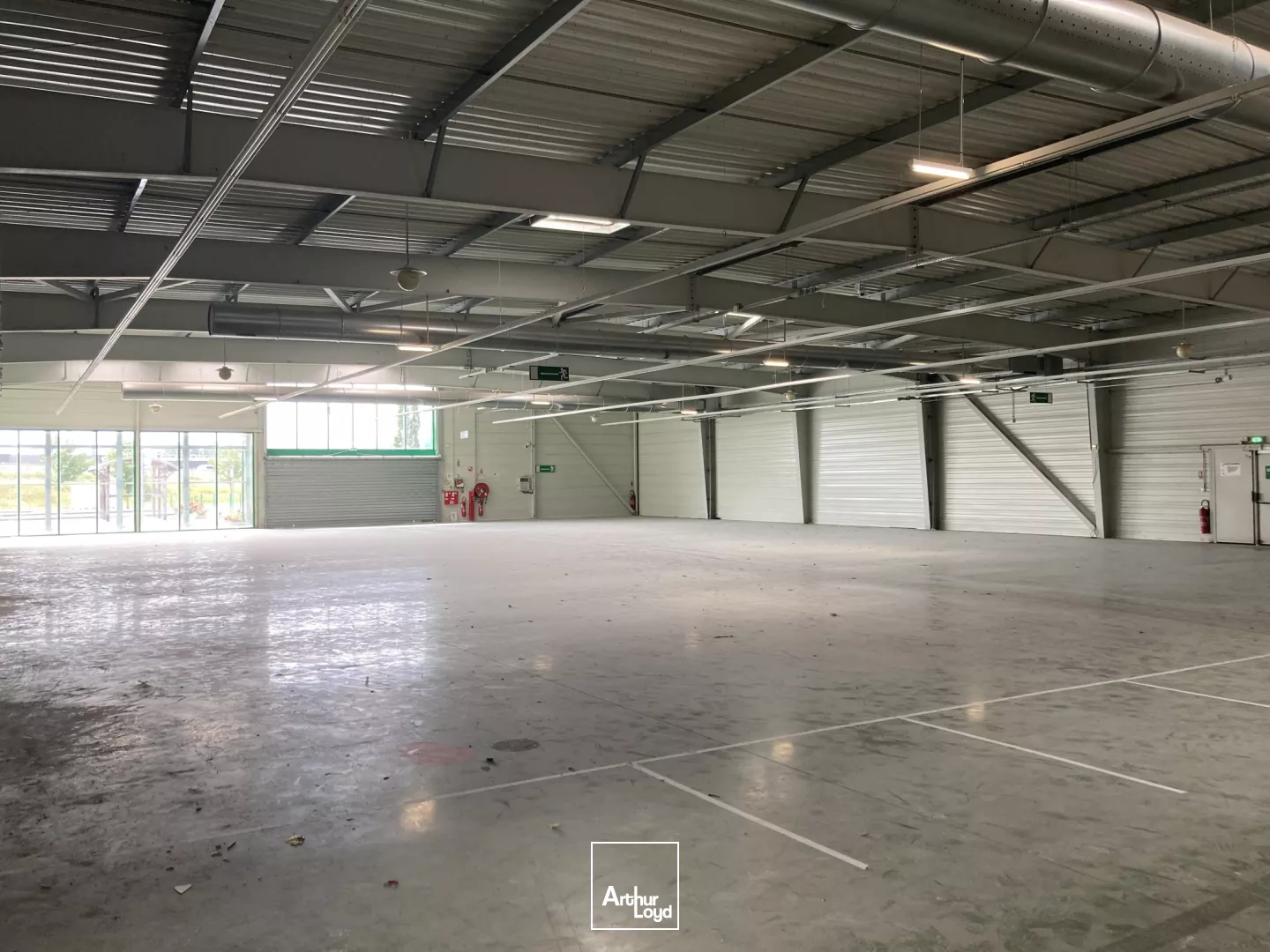 A LOUER - LOCAUX COMMERCIAUX - BIGANOS