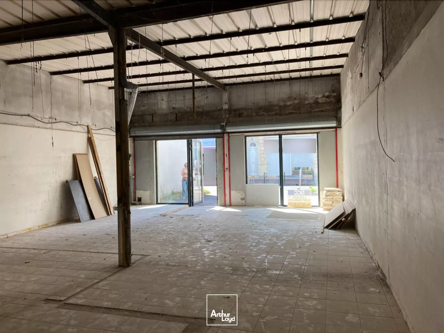 Commerce à louer disponible immédiatement à Bègles