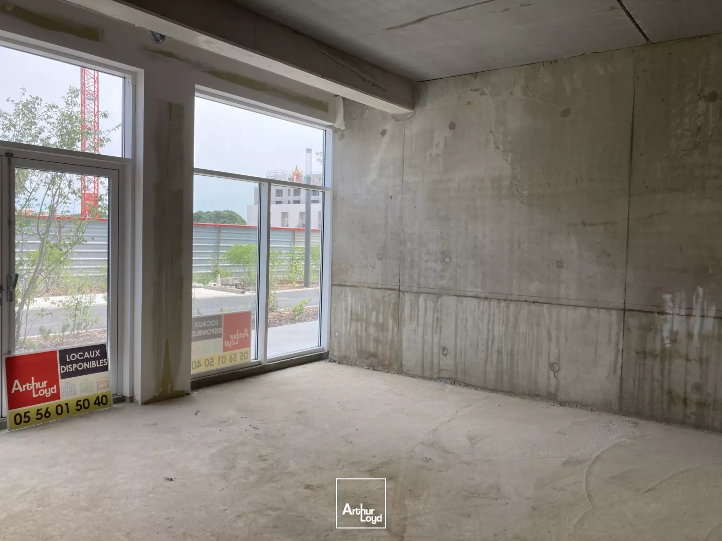 À louer, local commercial de 103 m2 à Mérignac sur un axe passant à proximité du tram