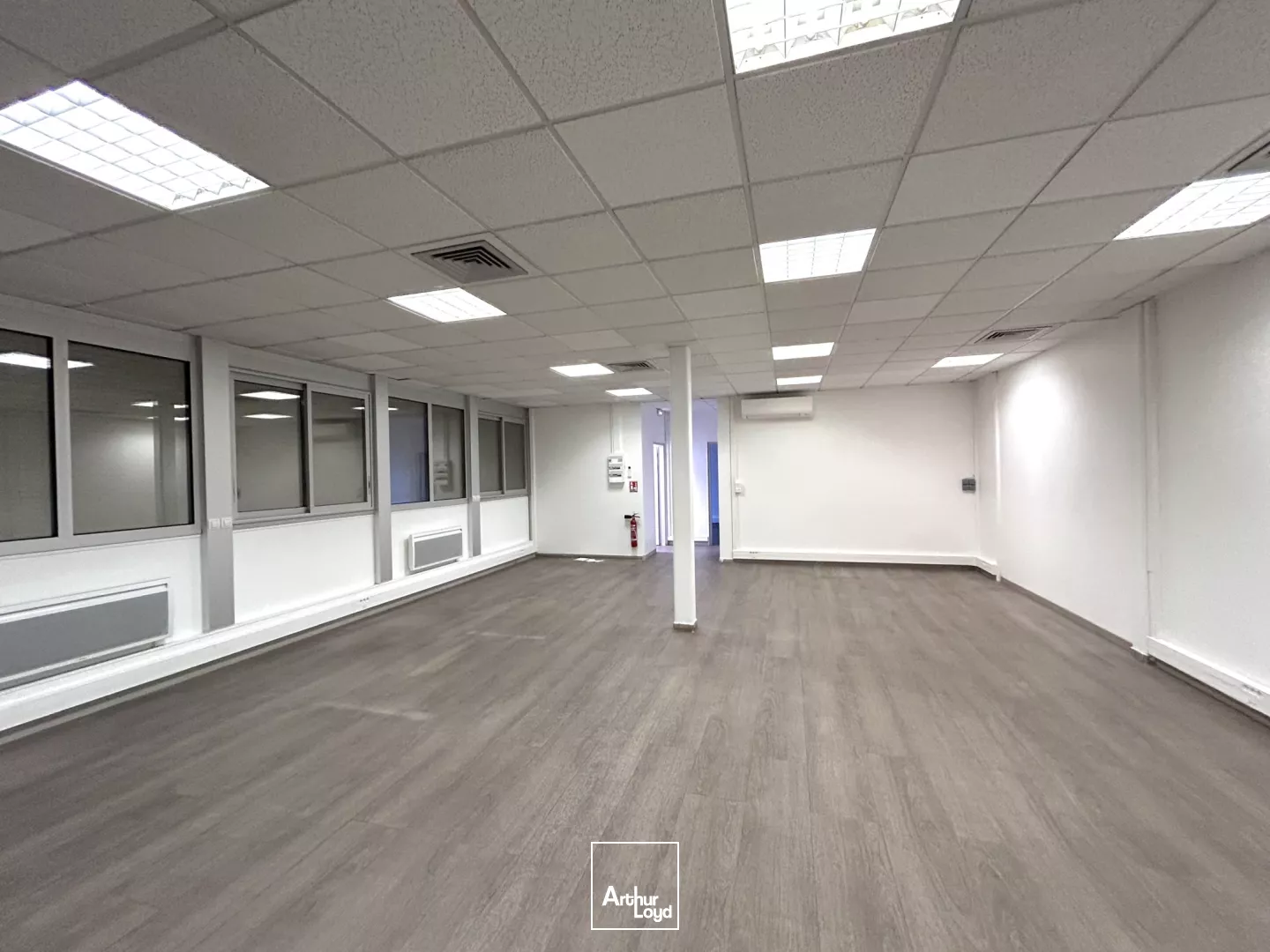 A louer - Bureaux - Carbon Blanc proche autoroute A10